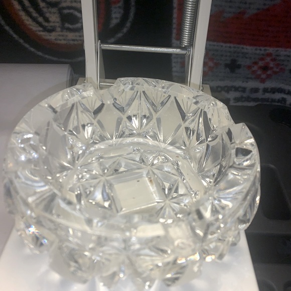 Beautiful Cut Glass Ashtray - Picture 8 of 9